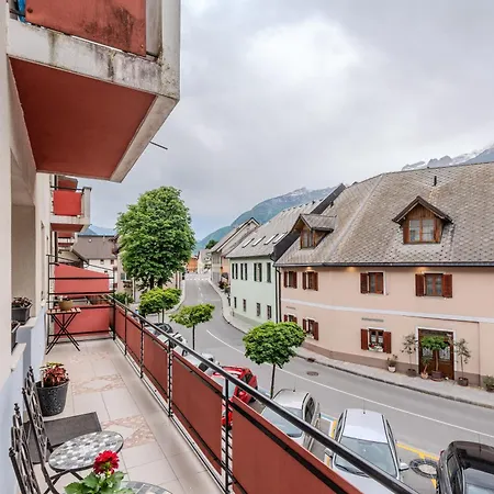 公寓 888 With 2 Bedrooms&balcony&free Parking *
