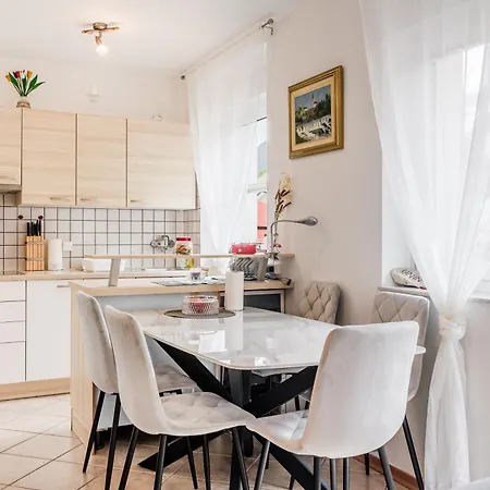 公寓 888 With 2 Bedrooms&balcony&free Parking *