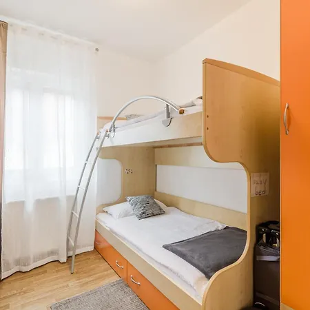 888 With 2 Bedrooms&balcony&free Parking 公寓 博维茨