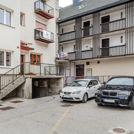 888 With 2 Bedrooms&balcony&free Parking 公寓 博维茨