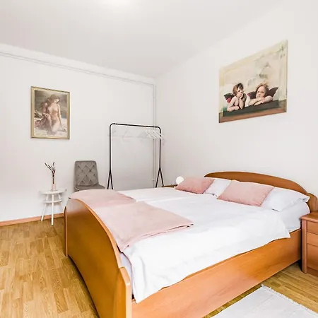 公寓 888 With 2 Bedrooms&balcony&free Parking 博维茨